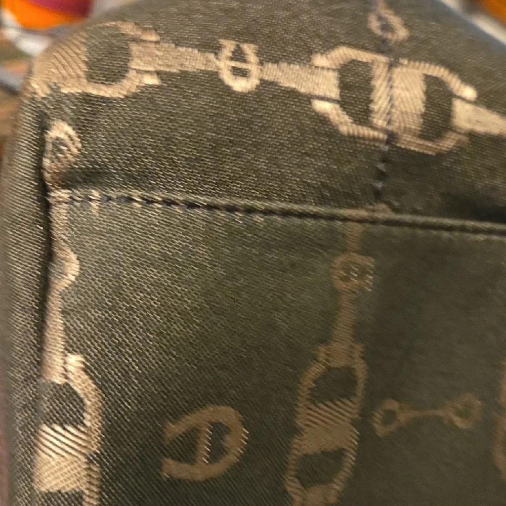 VEUC Etienne Aigner Black and Brown Shoulder Bag - Picture 14 of 15